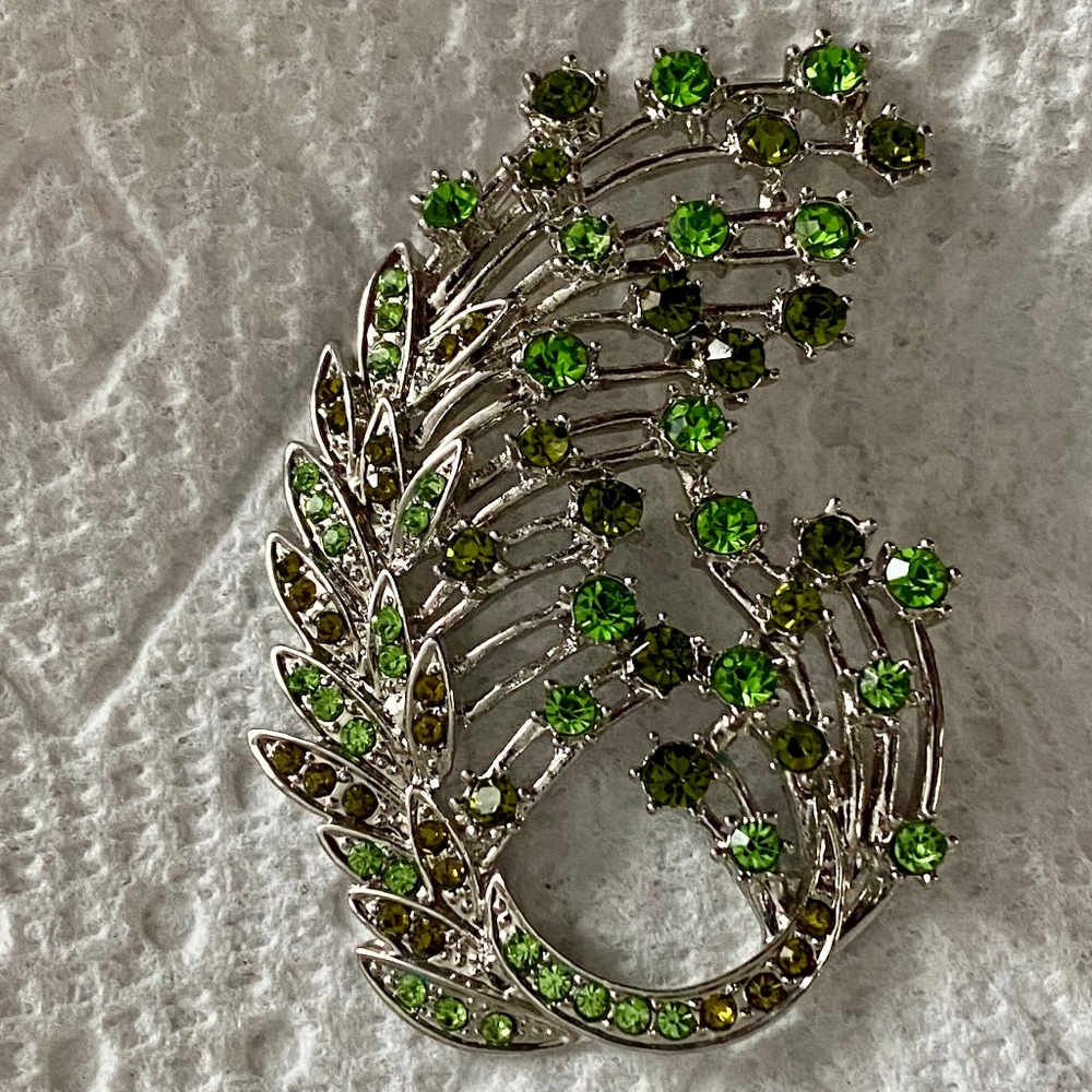 Vintage Green and silver tone brooch